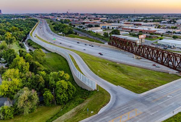 Benham’s “I-235 Broadway Widening at 50th Street & BNSF Railroad” project received one of 20 Honor 奖 as part of the 2020 ACEC 工程 Excellence 奖.